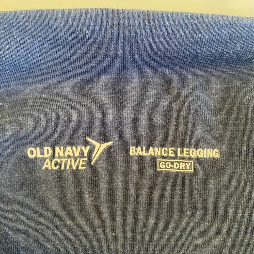 Old Navy Tie Die Stripe Balance Leggings Size M